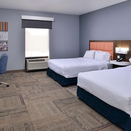 Hampton Inn Kansas City Northeast מראה חיצוני תמונה