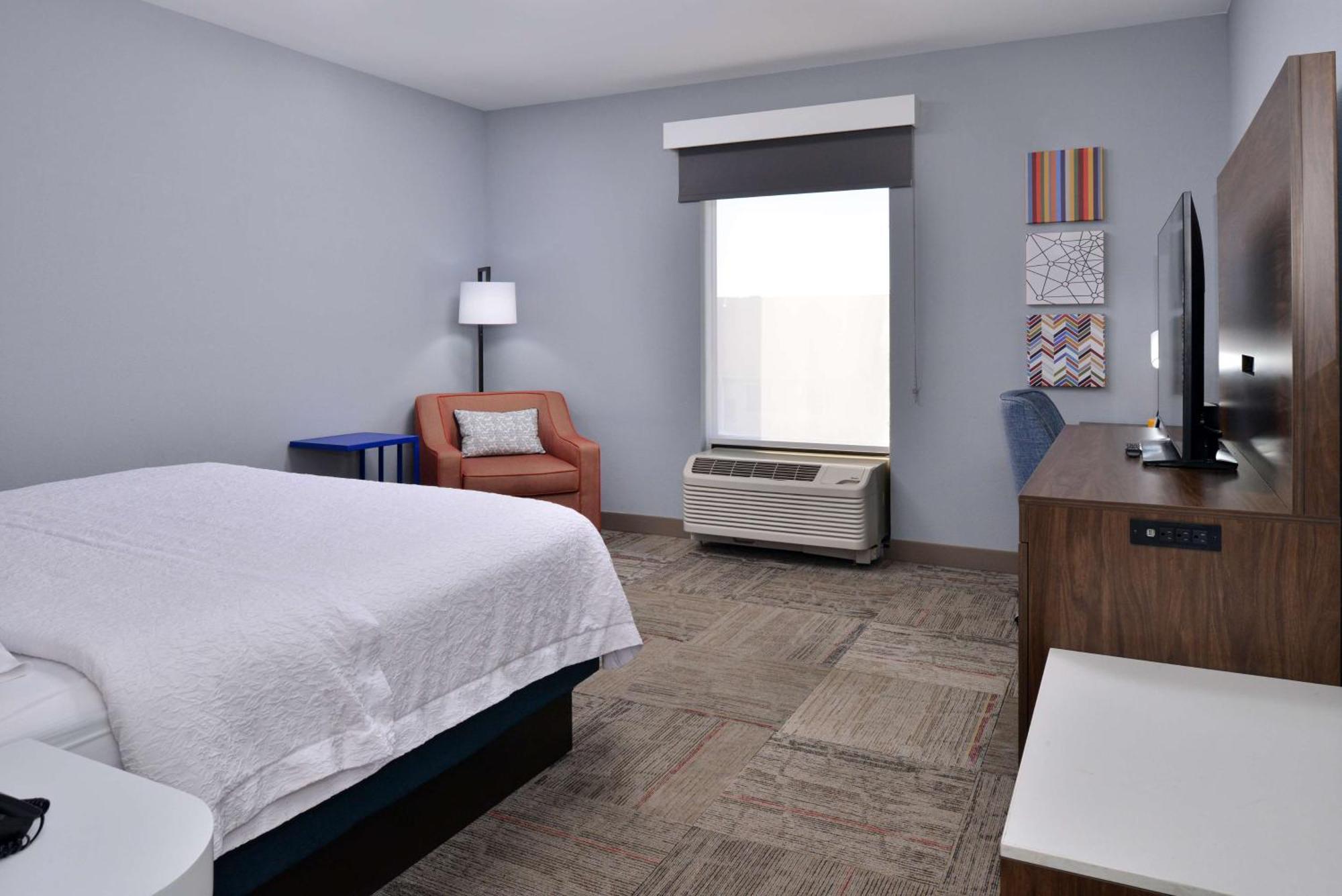 Hampton Inn Kansas City Northeast מראה חיצוני תמונה