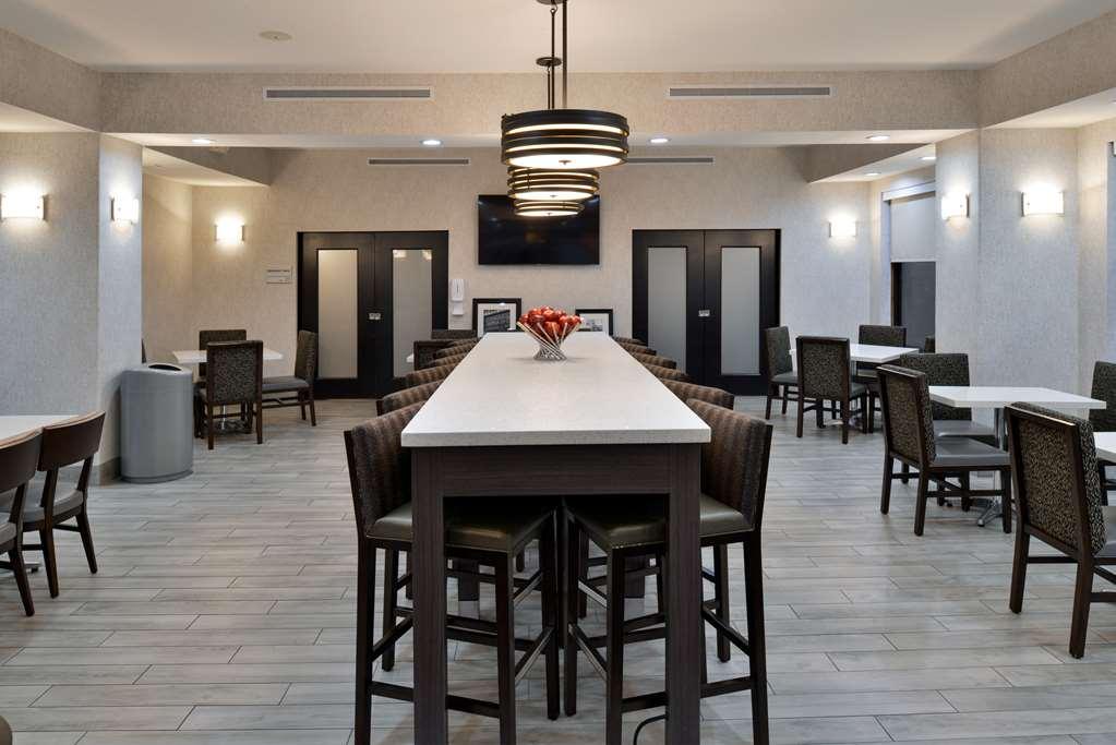 Hampton Inn Kansas City Northeast מסעדה תמונה