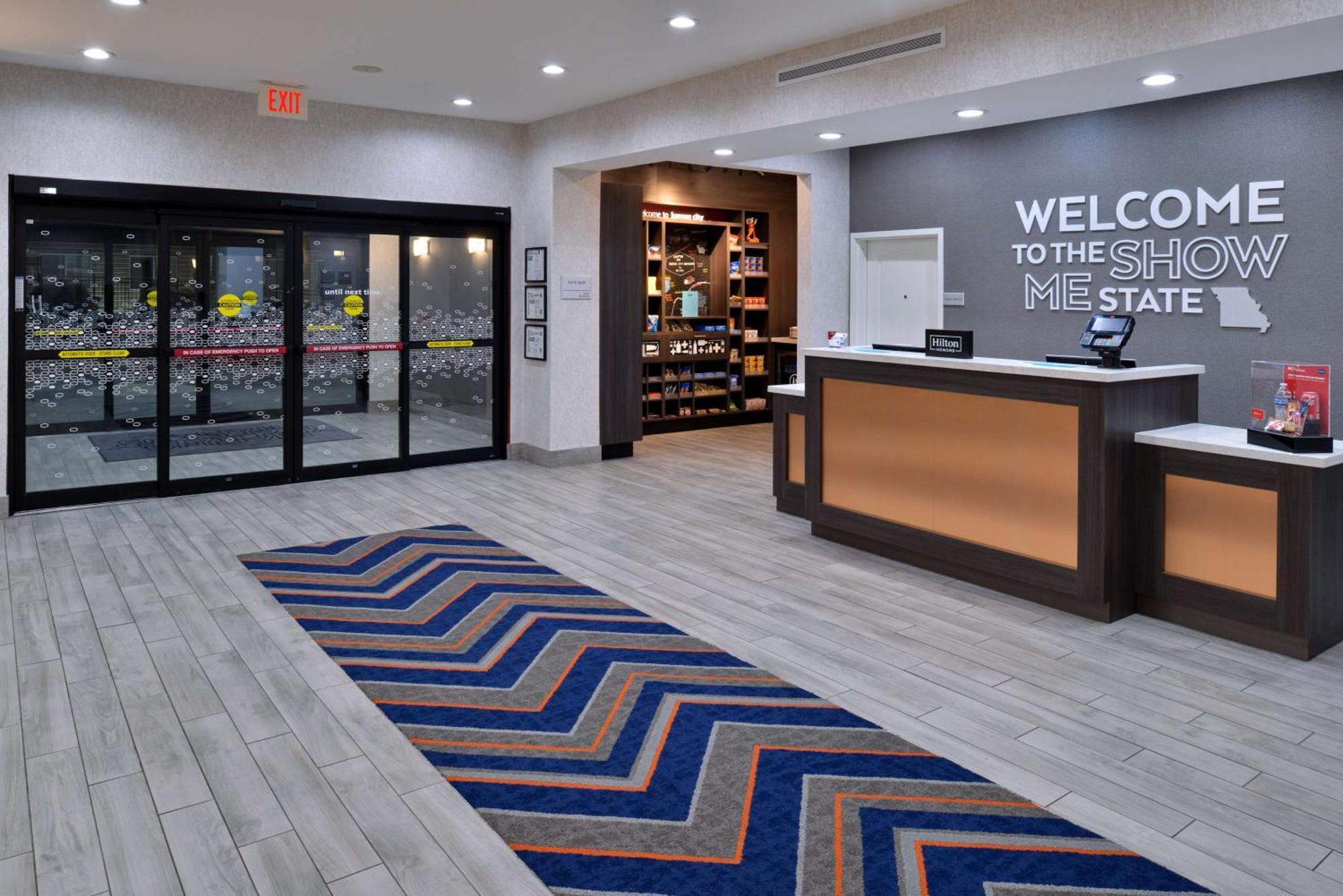 Hampton Inn Kansas City Northeast מראה חיצוני תמונה