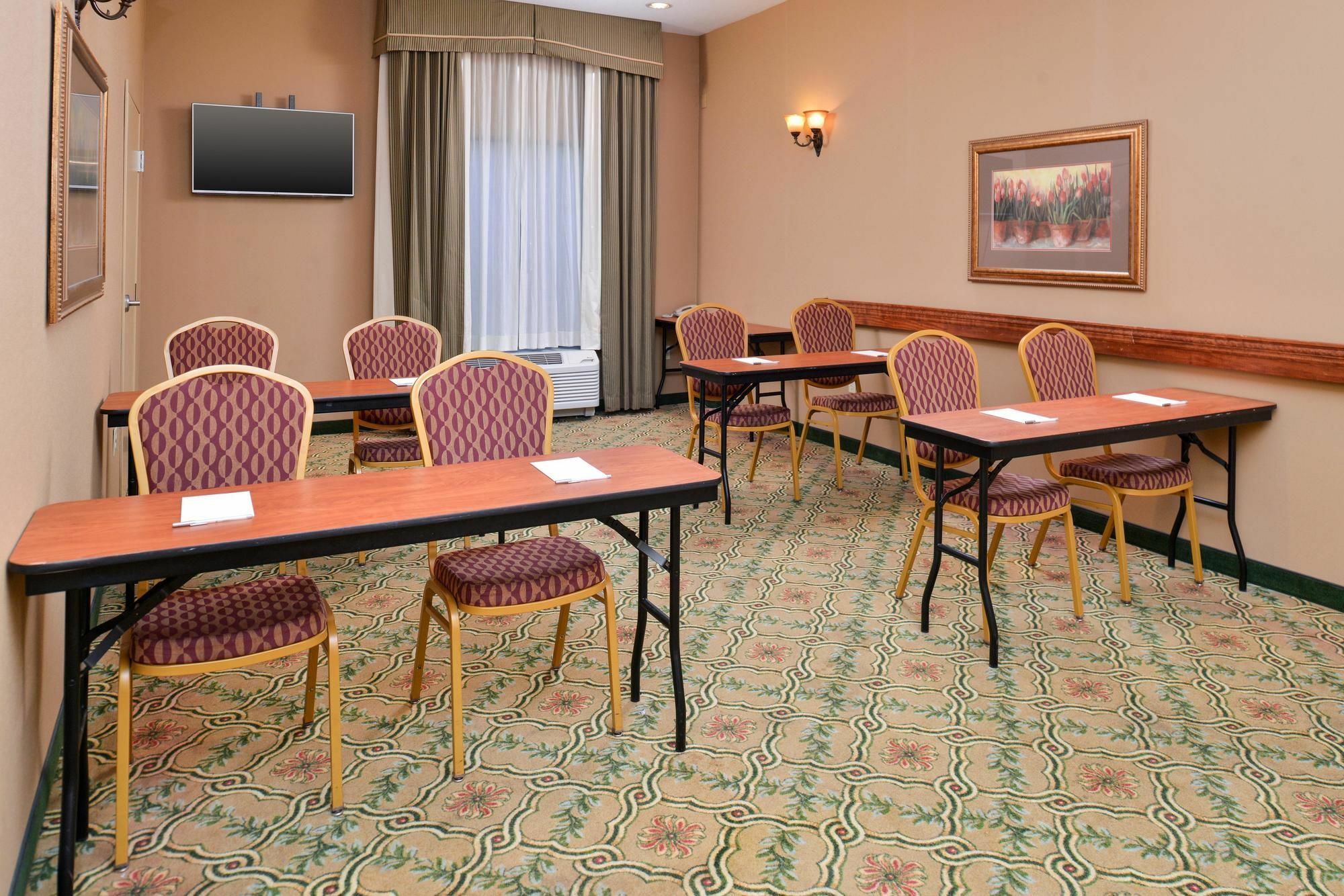 Hampton Inn Kansas City Northeast מראה חיצוני תמונה